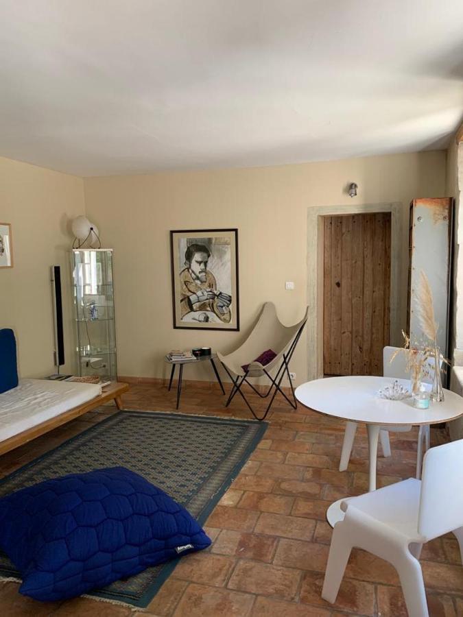 Cabannes Mas Carita Bed & Breakfast エクステリア 写真